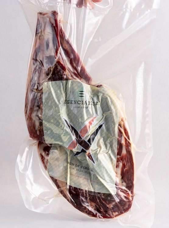Ibérico Cebo Ham Deboned